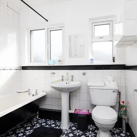 3bed In Rialto 10 Min To דירה דבלין